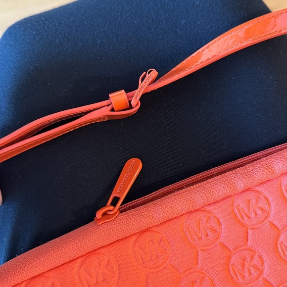 Michael Kors iPad case - Picture 3 of 5